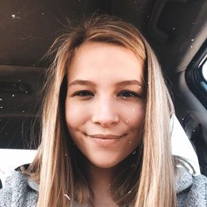 Meet your Posher, Riley